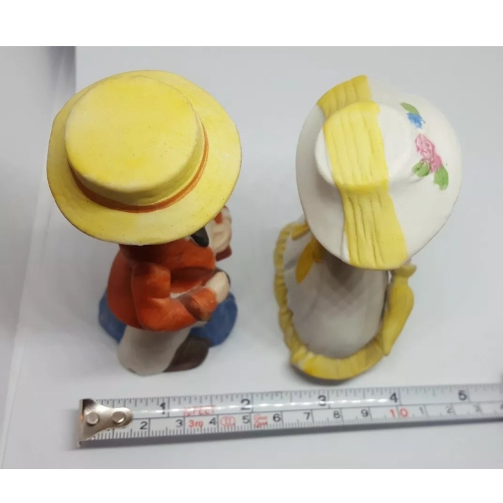 PAIR OF CERAMIC FIGURINES BOY AND GIRL 1 chipped - Picture 7 of 13